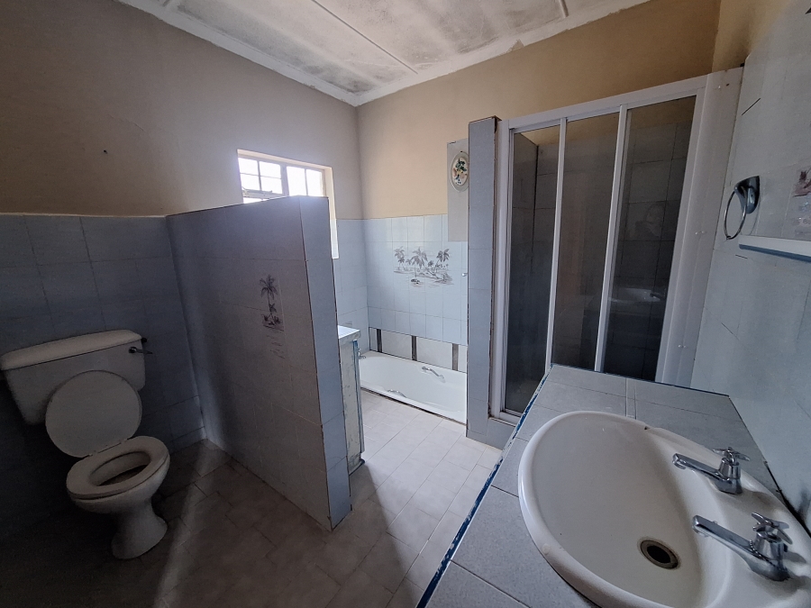 4 Bedroom Property for Sale in Vanes Estate Eastern Cape